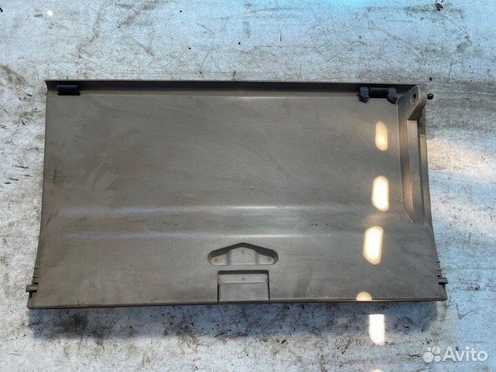 Дверца вещевого ящика Scania