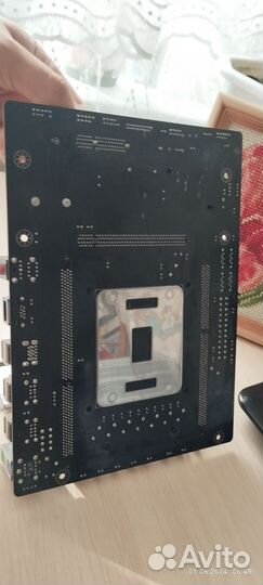 Материнская плата с процессором