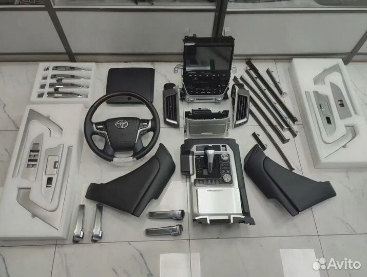 Комплект рестайлинга салона Toyota LC200