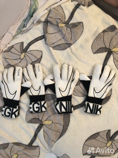 Перчатки футбольные nike полупрофессиональные