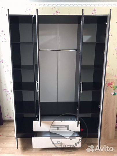 Шкаф