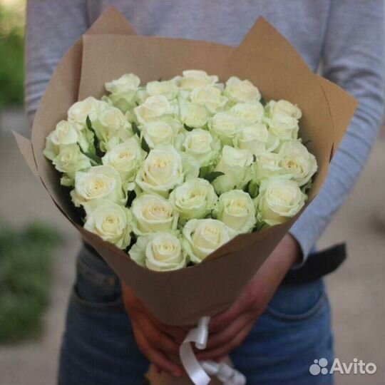 Белые розы букет