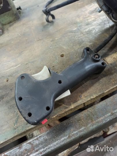 Триммер бензиновый на запчасти Интерскол