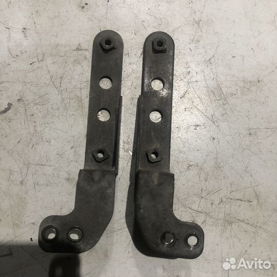 Крепление переднего крыла для Kawasaki ER6n 06-08