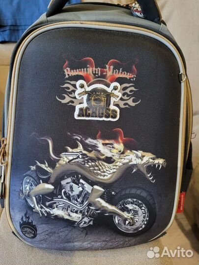 Портфель школьный для мальчика новый