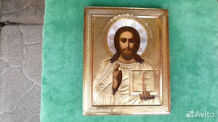 Старинная икона в серебряном окладе