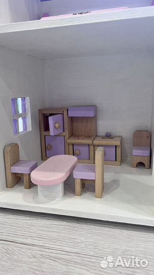 Домик кукольный