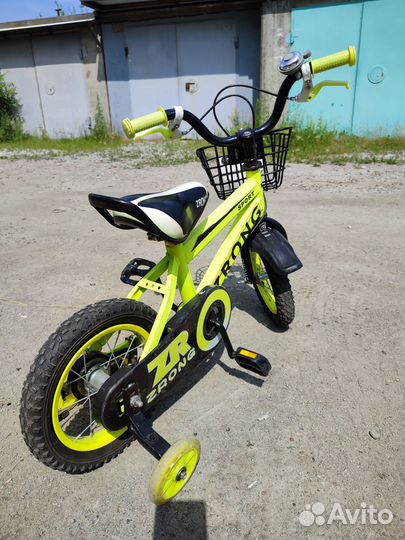 Велосипед детский 3-4 года