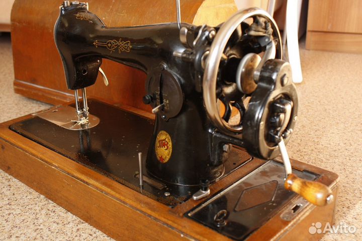 Швейная машинка 