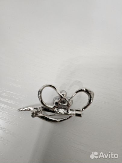 Брошь женская