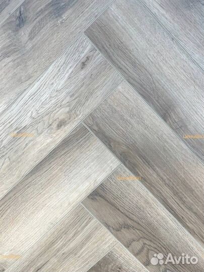 Виниловый ламинат елочкой