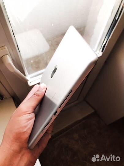 iPad 5-го поколения (2017)