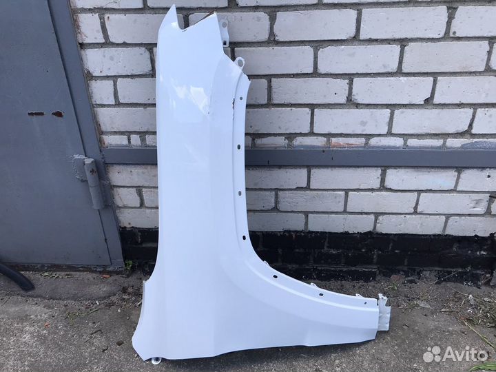 Крыло переднее правое jeep 55369596AE