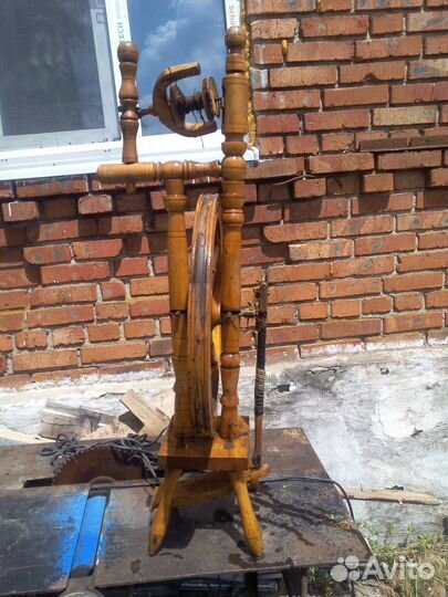 Деревянная прялка