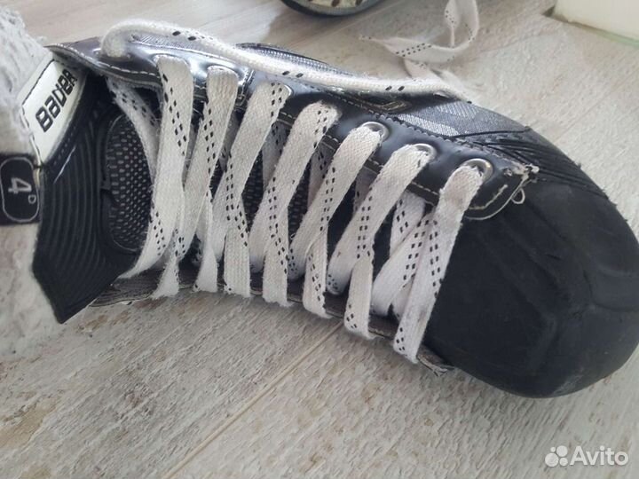 Коньки хоккейные и шорты