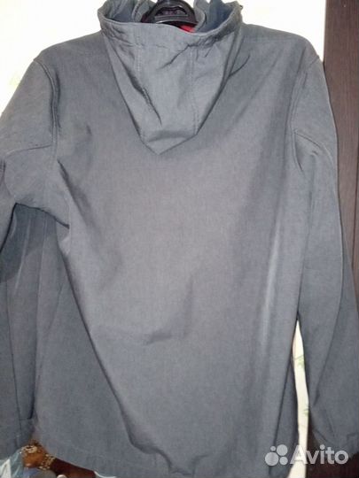 Куртка демисезонная с капюшоном