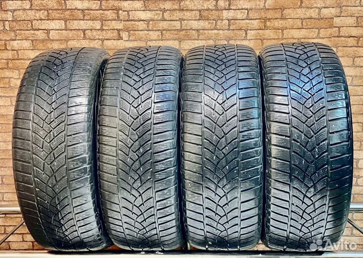Goodyear UltraGrip Performance 225/55 R17