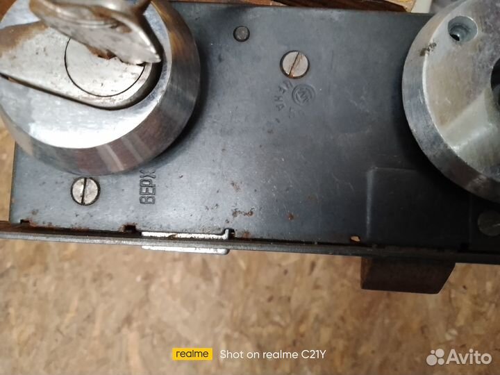 Врезной замок