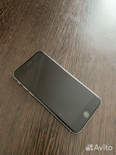 iPhone 6S, 32 ГБ