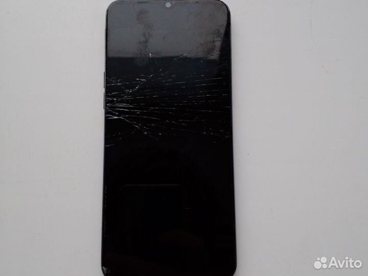 realme C3, 3/32 ГБ