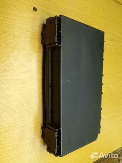 Крышка блока предохранителей opel astra h