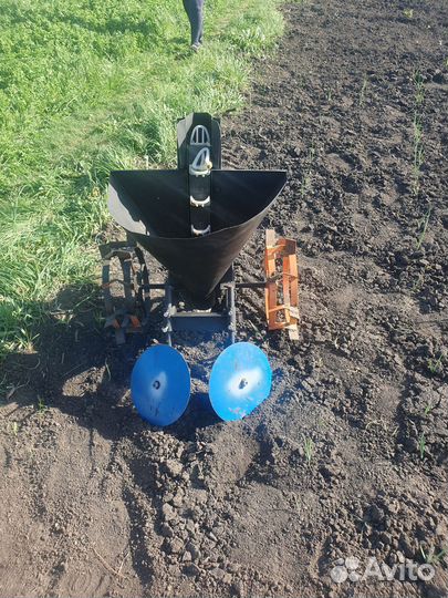 Картофелесажалка