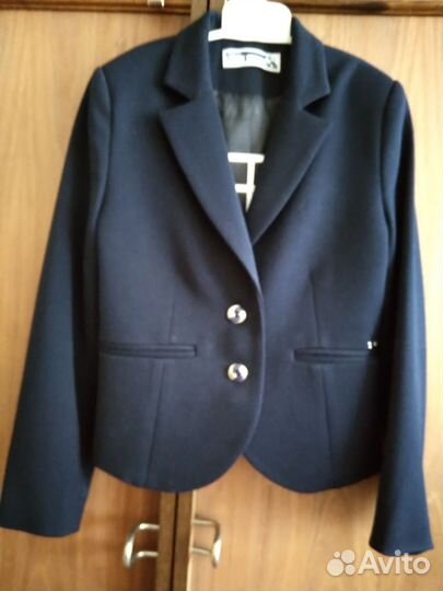 Пиджак школьный для девочки 32 р