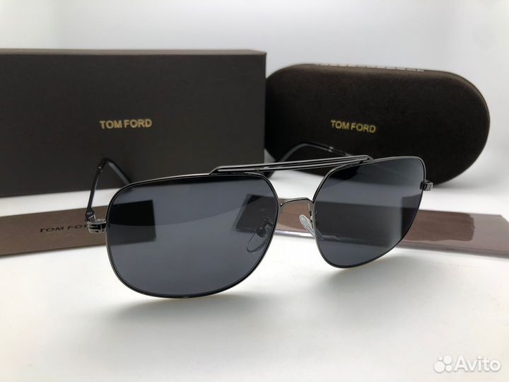 Солнцезащитные очки Tom Ford