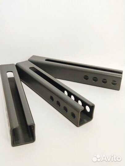 Замок на подвесной лодочный мотор