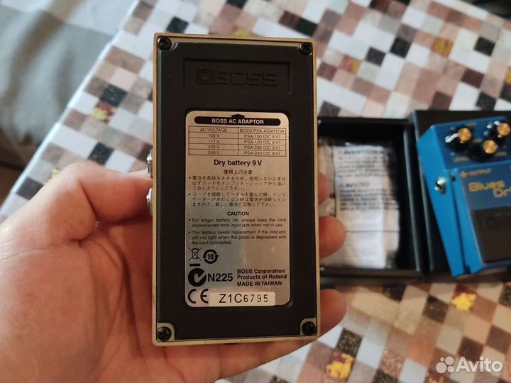 Гитарная педаль Boss DS1