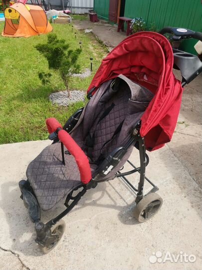 Прогулочная коляска