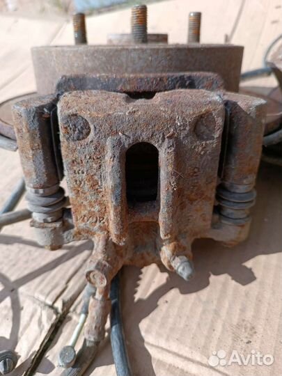 Задние суппорта Toyota Corolla E120