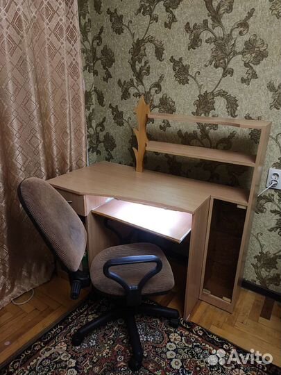 Компьютерный стол