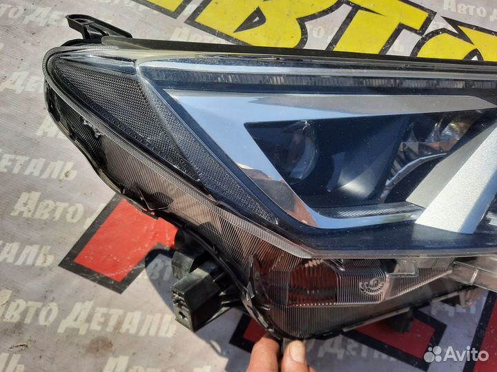 Фара правая Toyota Rav 4 Тойота Рав 4 2015-2018