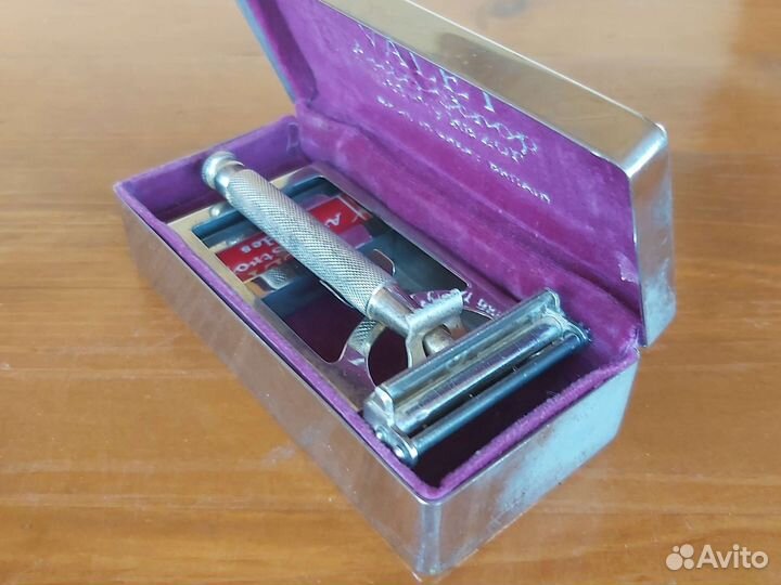 Бритвенный станок Англия