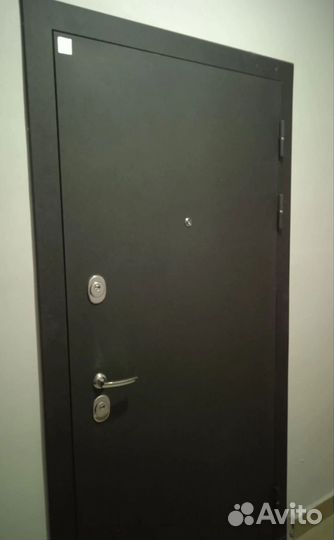 Дверь входная металлическая