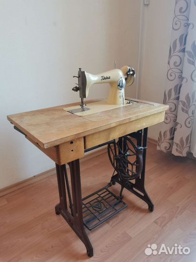Швейная машина Tikka 45