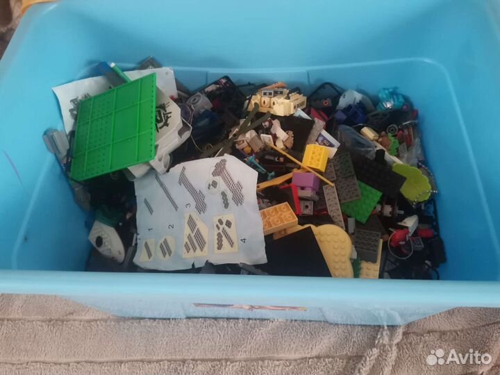 Детали от конструктора Лего