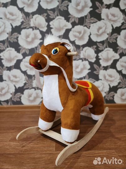 Детская качалка лошадь