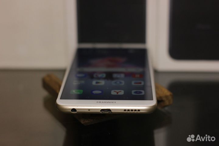 HUAWEI P Smart, 3/32 ГБ