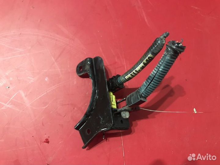 Датчик подушек безопасности передний правый Lexus