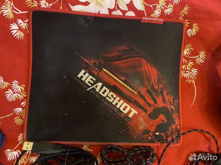 Наушники, мышки, коврик, клавиатура