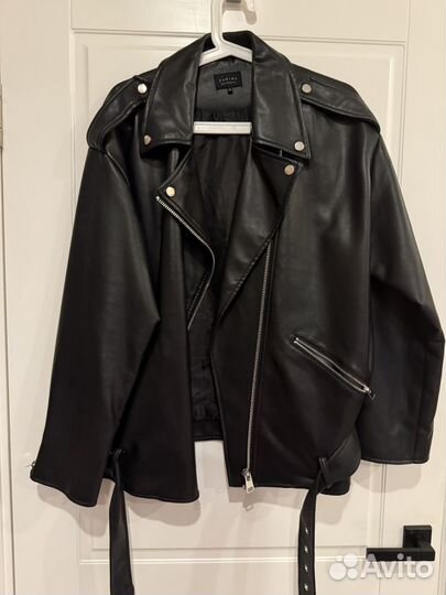 Кожаная куртка zarina