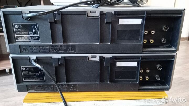 Видеомагнитофон LG