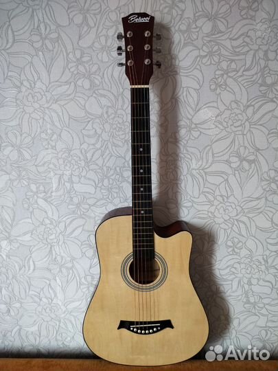 Акустическая гитара