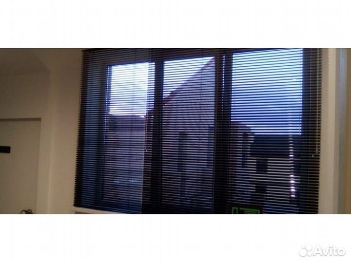 Рулонные кассетные шторы блекаут M811