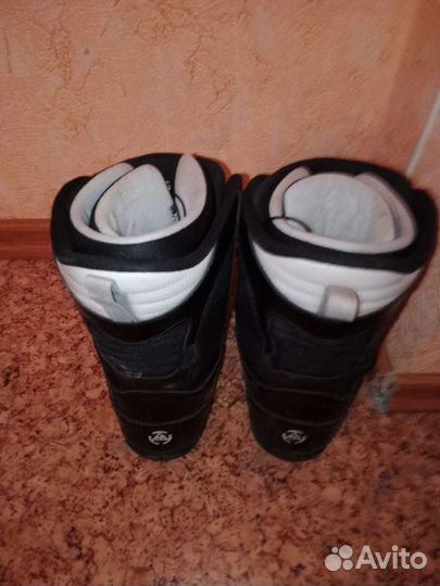 Сноубордические и горнолыжные ботинки