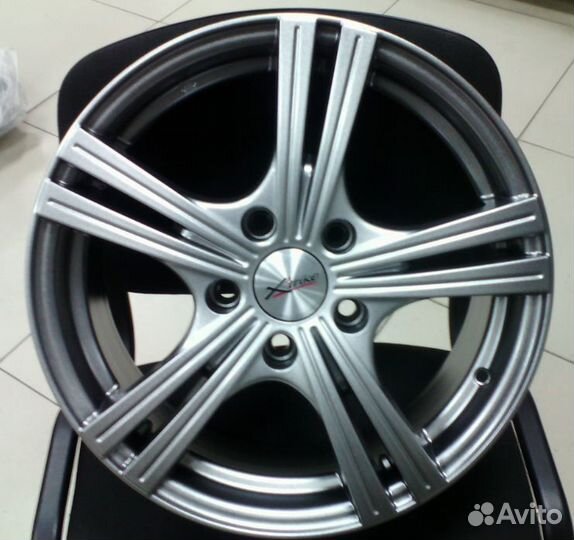 Диск литой Xtrike X-112 6.5x16 5x114.3 ET35 DIA67