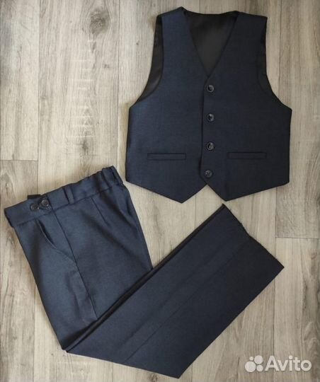 Школьный костюм