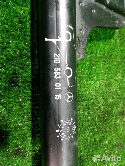 Домкрат Mercedes-Benz E240 W210 / S210 M112E26